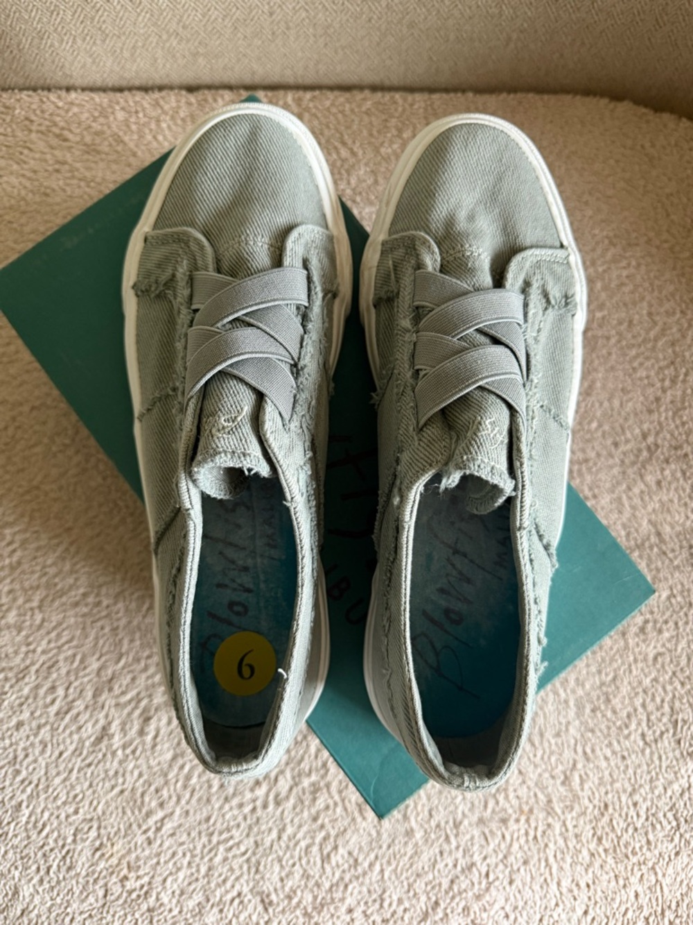 Malibu Women’s Slip-On Sneakers in Grey Green Canvas